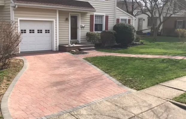 The Ultimate Guide to Custom Driveways: Elevating Your Home’s Curb Appeal and Functionality